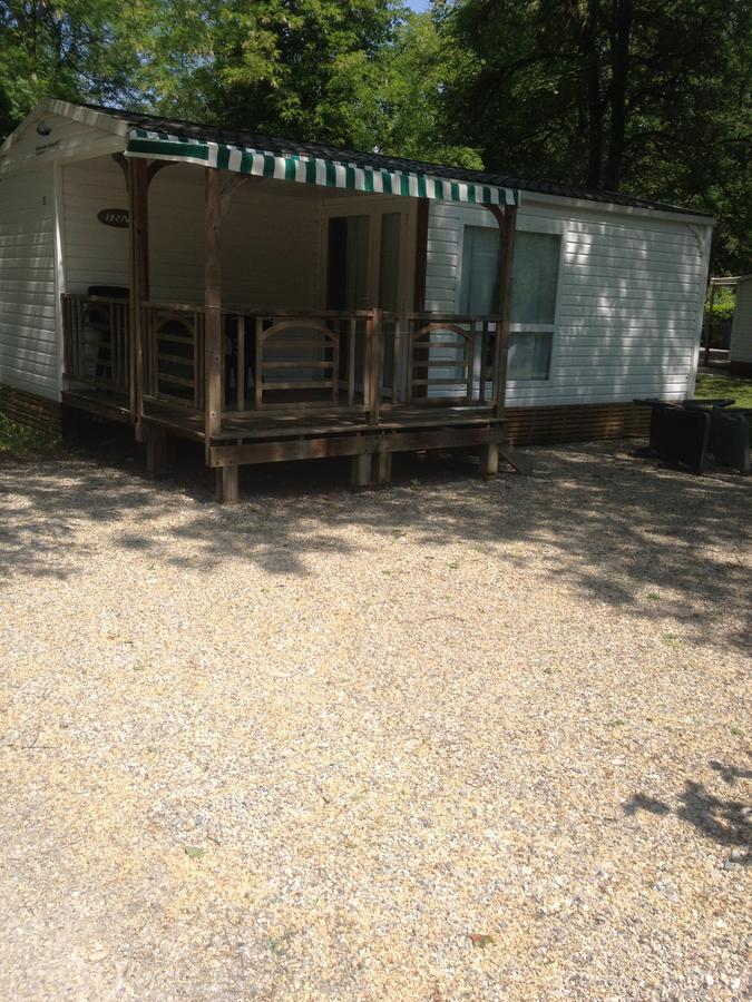Le Camping Des 3 Lacs Belmont-Tramonet Esterno foto